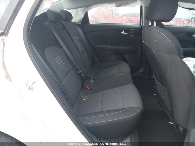 3KPF54AD1ME370469 KIA FORTE EX