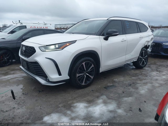Toyota Highlander Xse 2021 5TDLZRBH5MS096625 Image 2