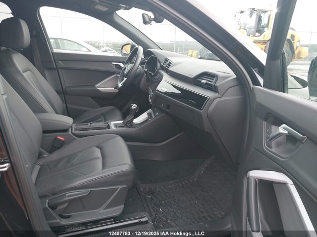 WA1AECF38N1018086 Audi Q3 45 Komfort/45 Progressiv