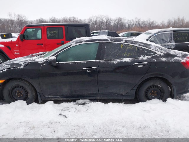 Honda Civic 2019 2HGFC2F59KH010042 Image 14