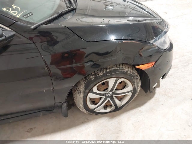 12488141 :رقم المزاد ، 2HGFC2F59JH040947 vin ، 2018 Honda Civic Lx مزاد بيع