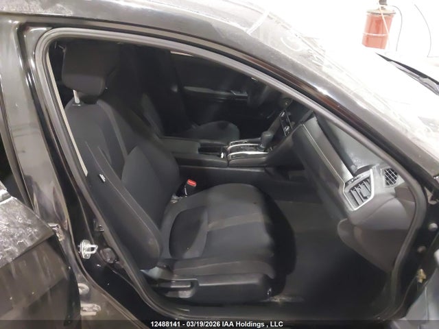 12488141 :رقم المزاد ، 2HGFC2F59JH040947 vin ، 2018 Honda Civic Lx مزاد بيع