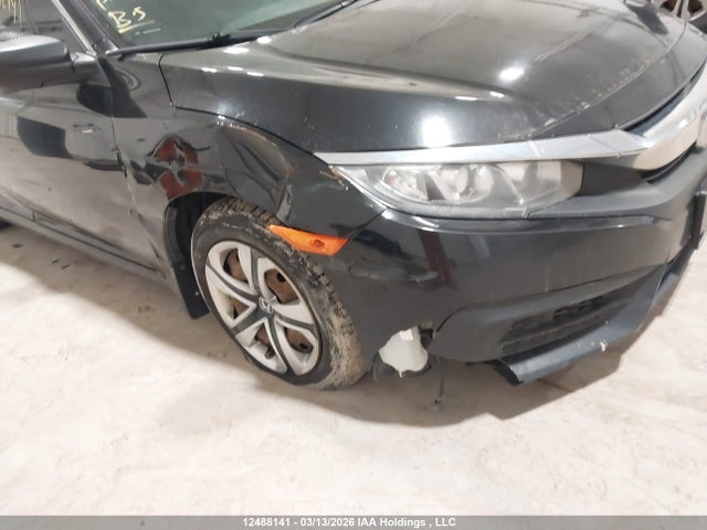 12488141 :رقم المزاد ، 2HGFC2F59JH040947 vin ، 2018 Honda Civic Lx مزاد بيع