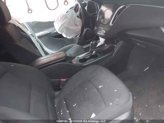 Продаж на аукціоні авто 2018 Chevrolet Malibu Lt, vin: 1G1ZD5ST7JF215334, номер лоту: 12488162