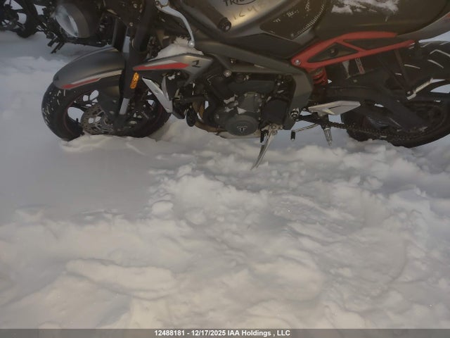 Triumph Motorcycle Street Triple R 2020 SMTA534D2LTAA2713 Image 9