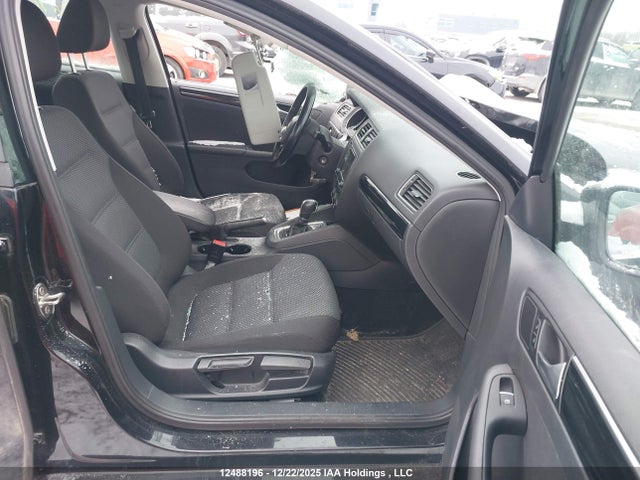 3VWD07AJ0GM338925 Volkswagen Jetta