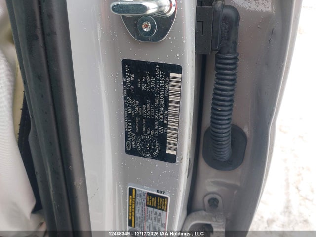 KM8HACABXRU134677 Hyundai Kona Essential 4p Ti
