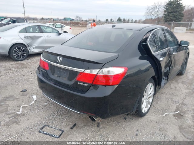 12488393 :رقم المزاد ، 1HGCR2F95FA809616 vin ، 2015 Honda Accord Touring مزاد بيع