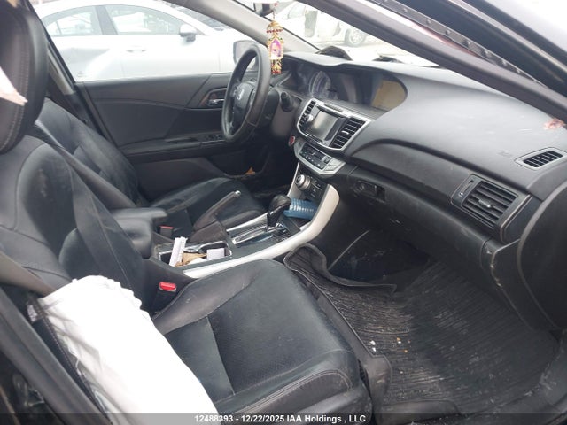 12488393 :رقم المزاد ، 1HGCR2F95FA809616 vin ، 2015 Honda Accord Touring مزاد بيع