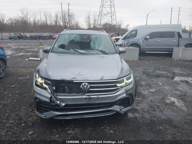 3VV4B7AX5RM020160 Volkswagen Tiguan Sel R-line Black
