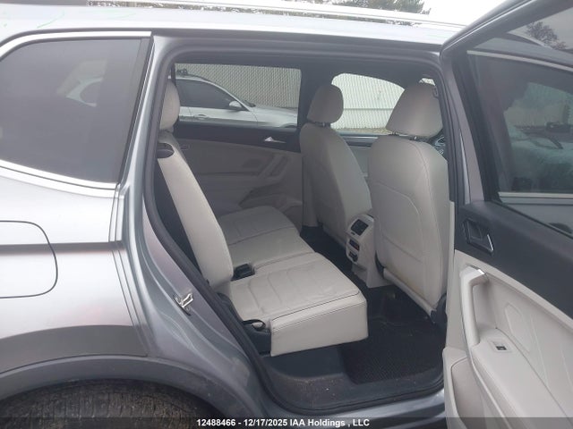 3VV4B7AX5RM020160 Volkswagen Tiguan Sel R-line Black