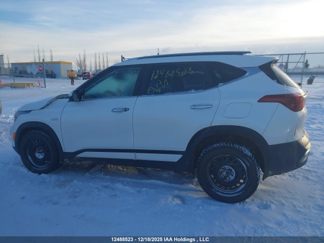 Продажа на аукционе авто 2022 Kia Seltos Sx Turbo W/black Interior/sx Turbo W/burgundy Interior, vin: KNDETCA29N7345900, номер лота: 12488523