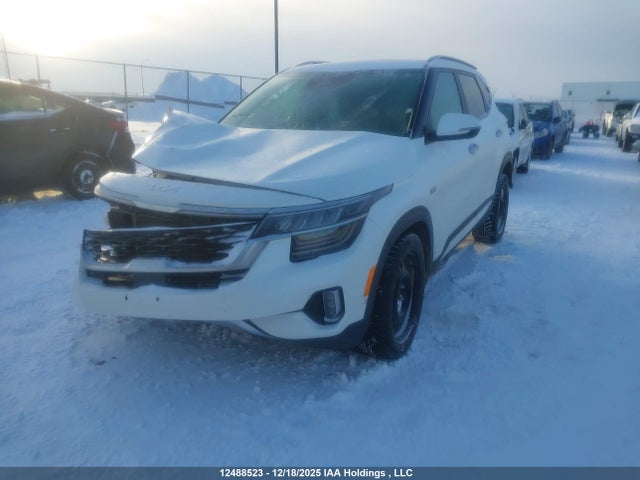 Продажа на аукционе авто 2022 Kia Seltos Sx Turbo W/black Interior/sx Turbo W/burgundy Interior, vin: KNDETCA29N7345900, номер лота: 12488523