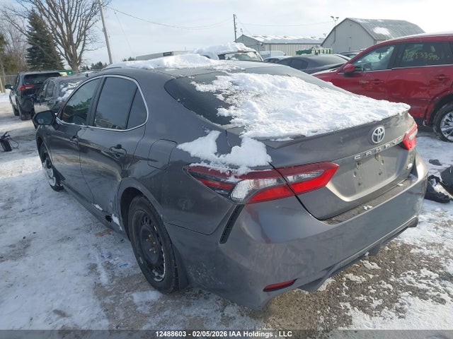 12488603 :رقم المزاد ، 4T1G11AK2NU693831 vin ، 2022 Toyota Camry Se مزاد بيع
