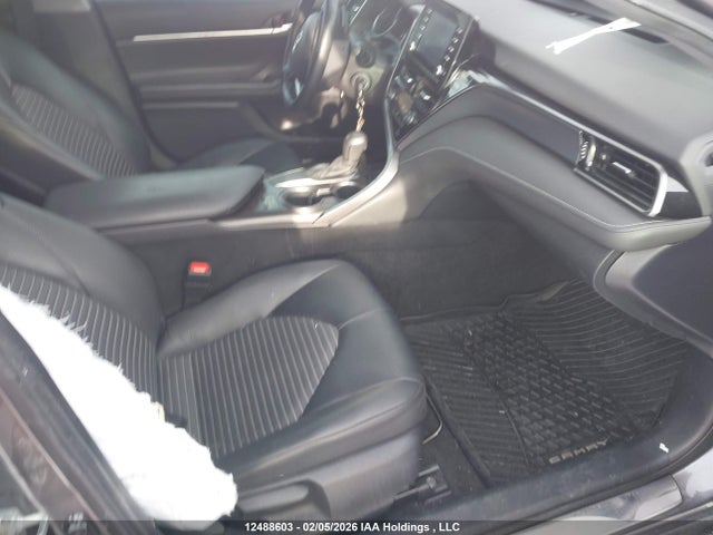 12488603 :رقم المزاد ، 4T1G11AK2NU693831 vin ، 2022 Toyota Camry Se مزاد بيع