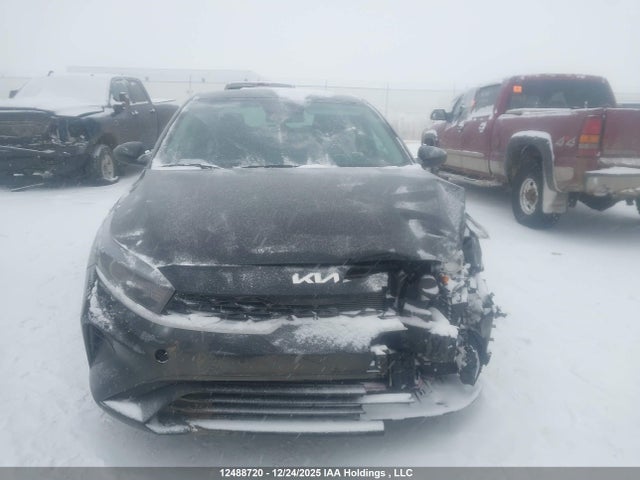 3KPF24AD6PE613268 KIA Forte Lx/lxs