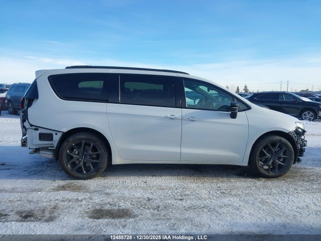 Chrysler Pacifica Touring-l Awd 2024 2C4RC3BGXRR134740 Image 14