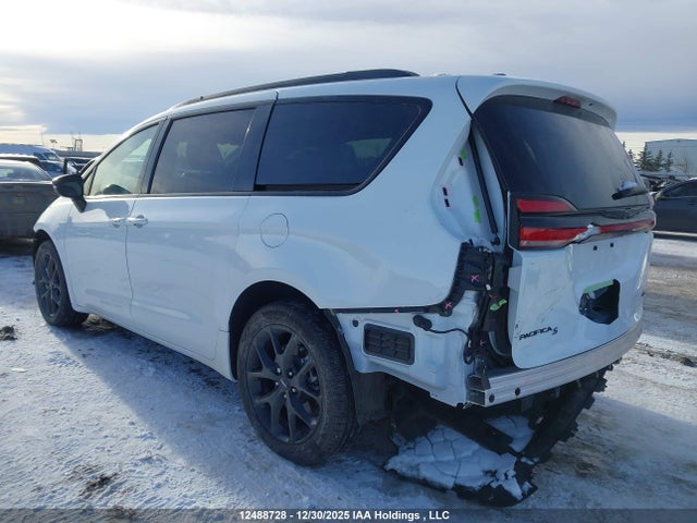Chrysler Pacifica Touring-l Awd 2024 2C4RC3BGXRR134740 Image 3
