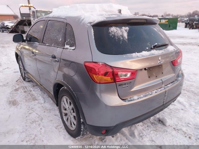 JA4AJ3AU5HZ600423 Mitsubishi RVR SE