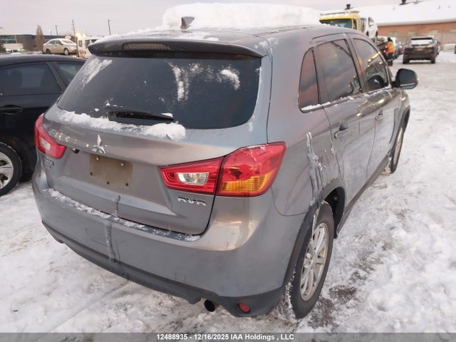JA4AJ3AU5HZ600423 Mitsubishi RVR SE