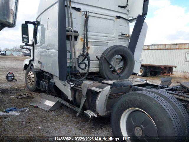 4V4NC9EH1JN998927 Volvo Vvn