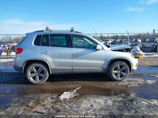 Volkswagen Tiguan Highline 2017 WVGLV7AX2HK030583 Image 12