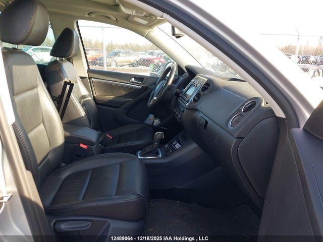 Volkswagen Tiguan Highline 2017 WVGLV7AX2HK030583 Image 5