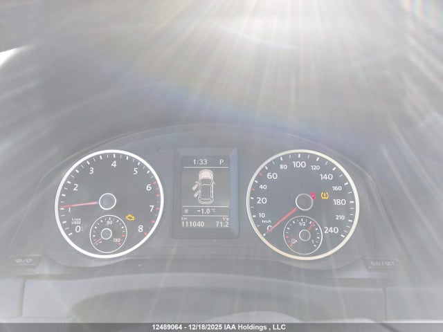 Volkswagen Tiguan Highline 2017 WVGLV7AX2HK030583 Image 7