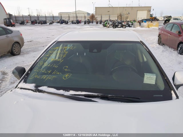 4T1B11HK8KU802126 Toyota CAMRY SE