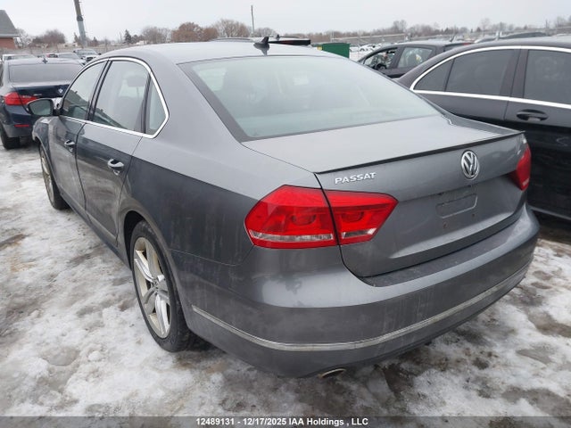 1VWCV7A36FC068954 Volkswagen PASSAT SEL