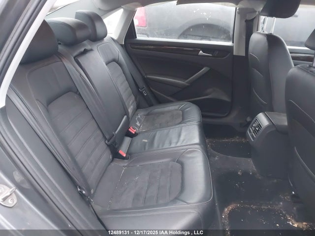 1VWCV7A36FC068954 Volkswagen PASSAT SEL