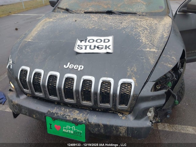 12489133 :رقم المزاد ، 1C4PJLCB5FW505693 vin ، 2015 Jeep Cherokee North مزاد بيع