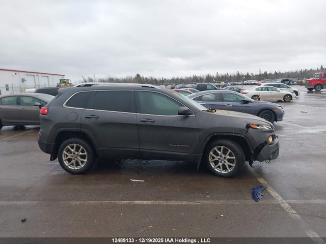 12489133 :رقم المزاد ، 1C4PJLCB5FW505693 vin ، 2015 Jeep Cherokee North مزاد بيع