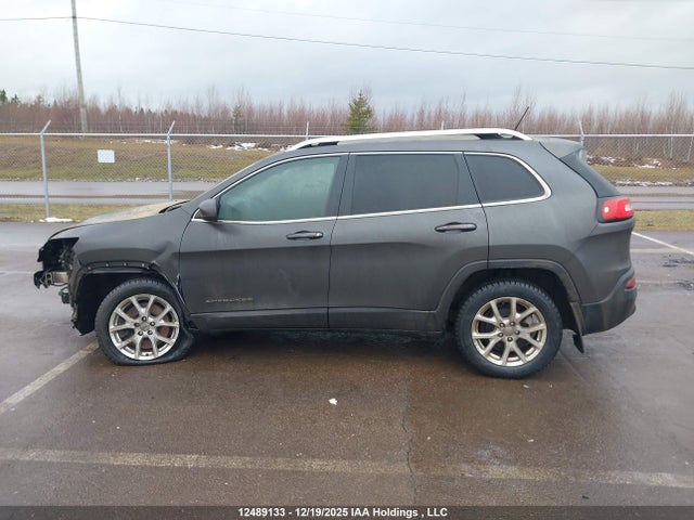 12489133 :رقم المزاد ، 1C4PJLCB5FW505693 vin ، 2015 Jeep Cherokee North مزاد بيع