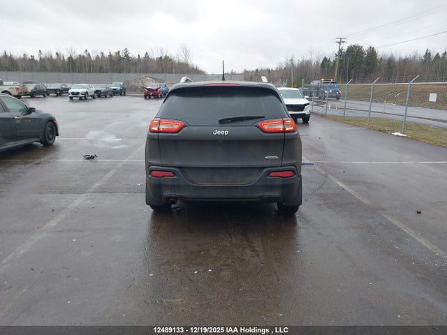 12489133 :رقم المزاد ، 1C4PJLCB5FW505693 vin ، 2015 Jeep Cherokee North مزاد بيع