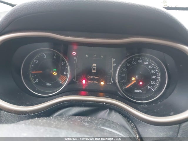 12489133 :رقم المزاد ، 1C4PJLCB5FW505693 vin ، 2015 Jeep Cherokee North مزاد بيع
