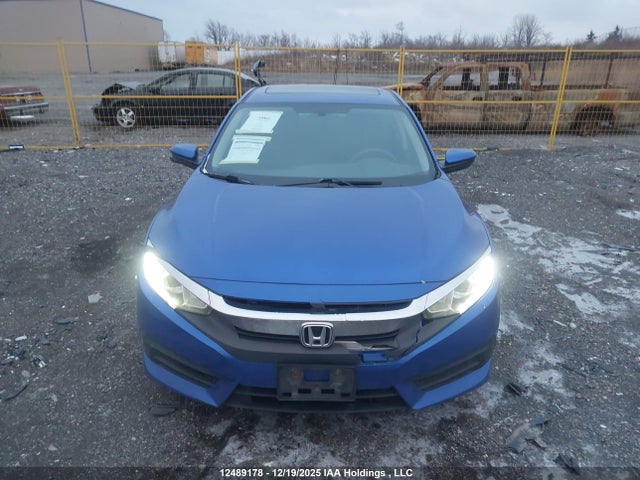 Honda CIVIC EX 2016 2HGFC2F70GH016398 Image 30