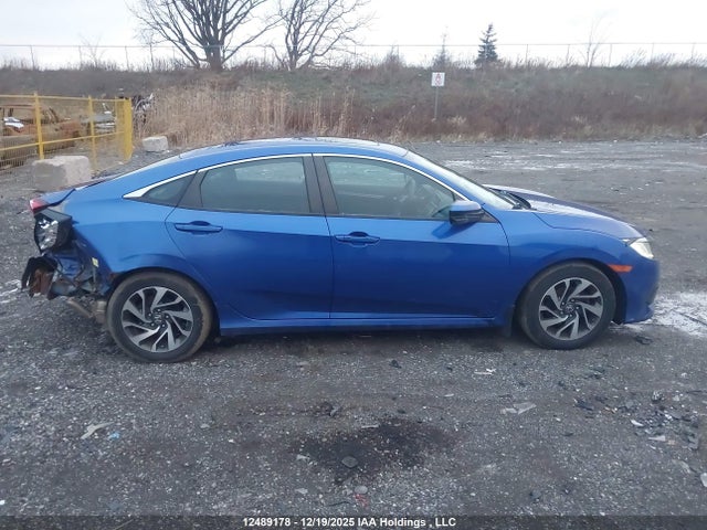 Honda CIVIC EX 2016 2HGFC2F70GH016398 Image 31