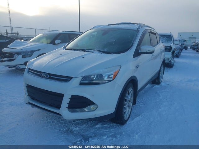 1FMCU9J92FUB85314 Ford Escape Titanium
