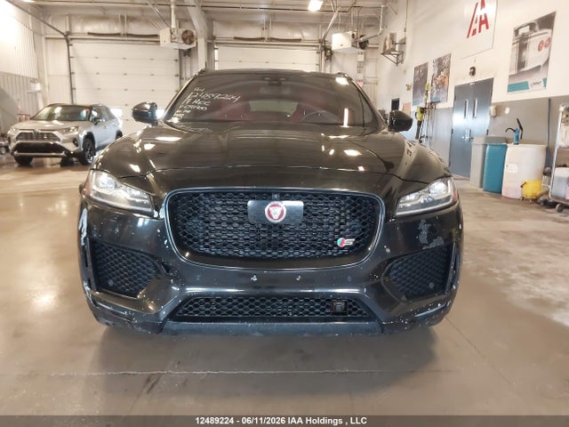 Jaguar F-PACE S 2017 SADCM2BV5HA091900 Image 12