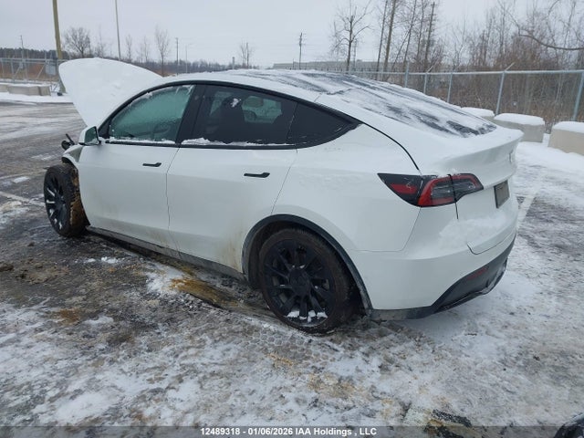 7SAYGDEE4NF440955 Tesla Model Y Long Range