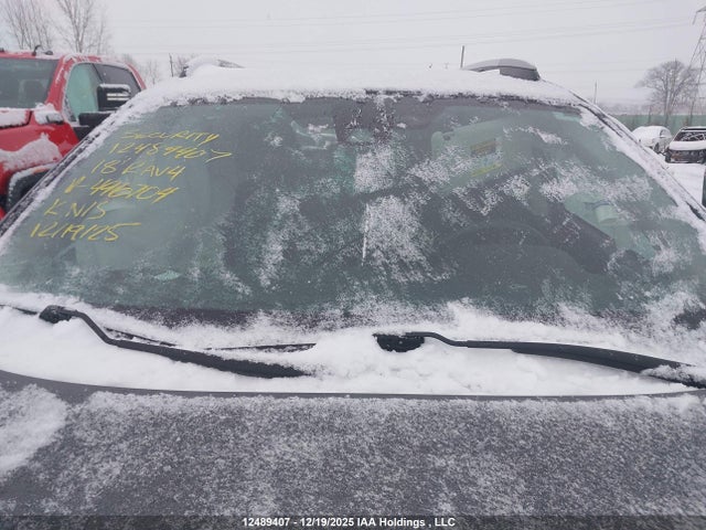 2T3ZFREV9JW496704 Toyota RAV4 LE