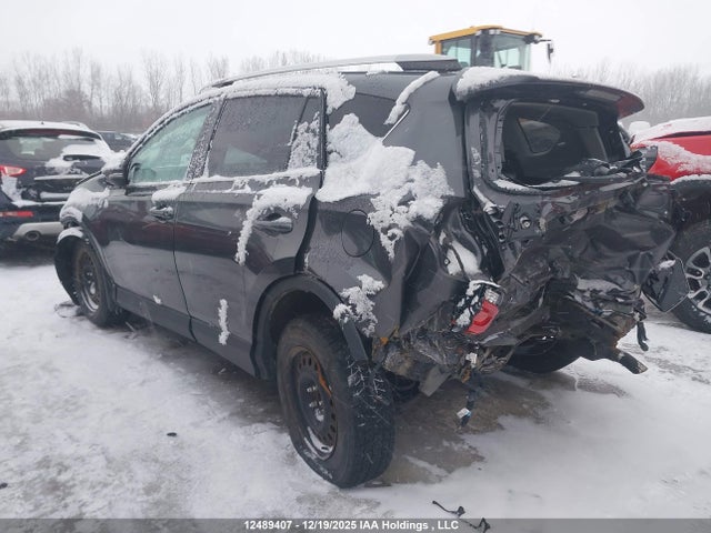 2T3ZFREV9JW496704 Toyota RAV4 LE