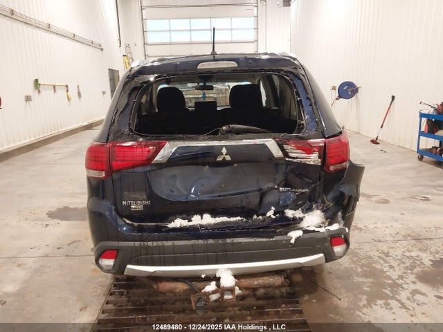 JA4JZ3AX1GZ600629 Mitsubishi Outlander Se