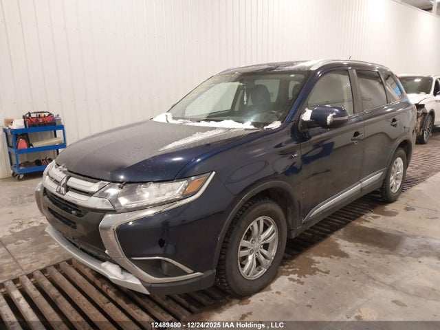 JA4JZ3AX1GZ600629 Mitsubishi Outlander Se