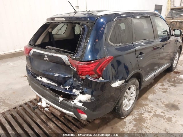 JA4JZ3AX1GZ600629 Mitsubishi Outlander Se