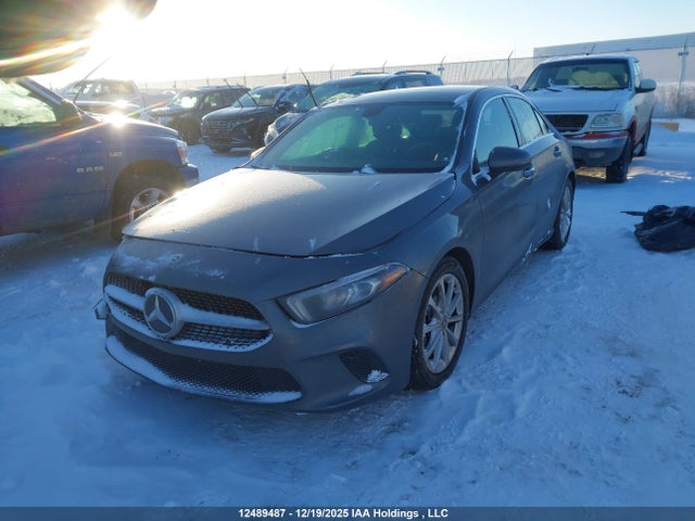 W1K3G4FB3LJ199087 Mercedes-Benz A 220 4matic