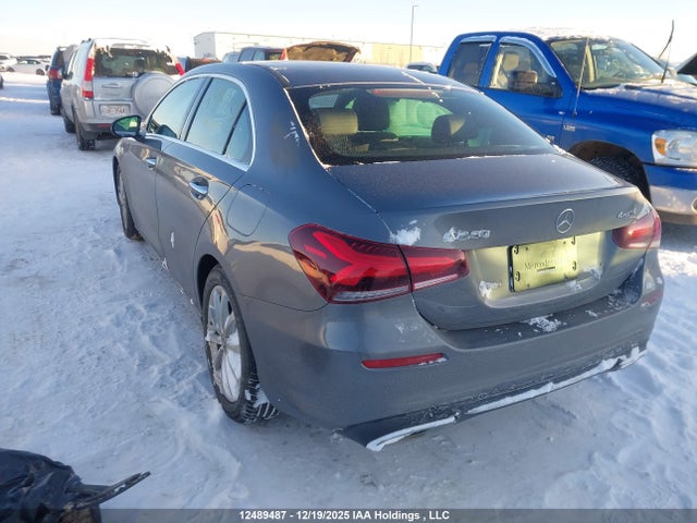 W1K3G4FB3LJ199087 Mercedes-Benz A 220 4matic