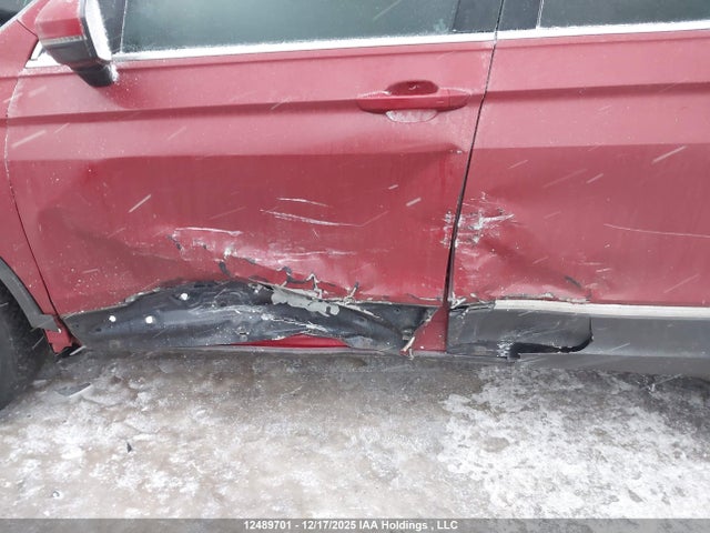 3VV2B7AX9JM078624 Volkswagen Tiguan