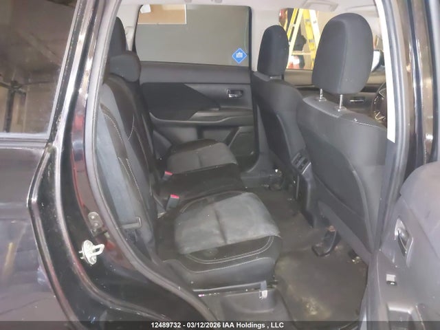 JA4AZ2A37LZ611703 Mitsubishi Outlander Es